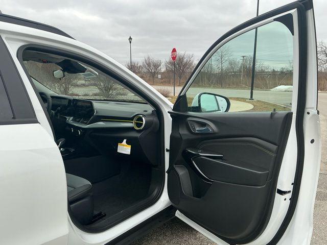 new 2026 Chevrolet Trax car, priced at $25,121