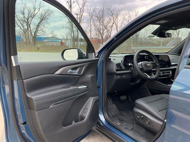 new 2026 Chevrolet Traverse car, priced at $42,515