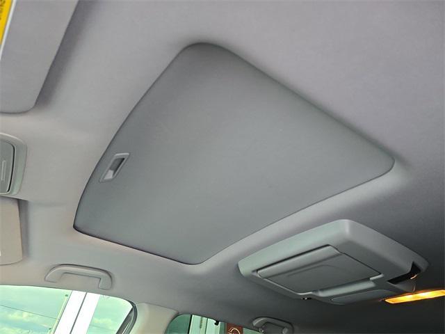 used 2022 Honda Pilot car, priced at $24,995