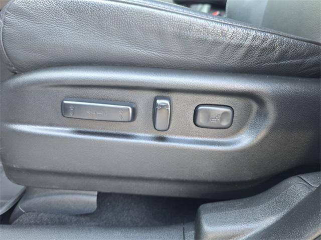 used 2022 Honda Pilot car, priced at $24,995