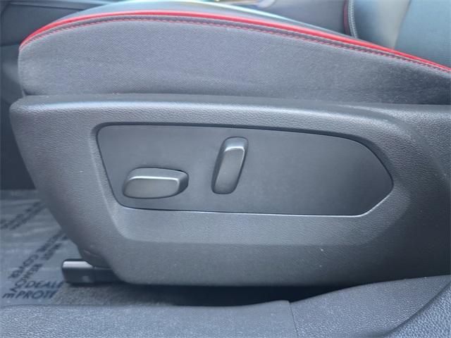 used 2022 Buick Envision car, priced at $22,480