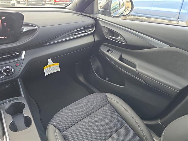 new 2025 Buick Envista car, priced at $24,300