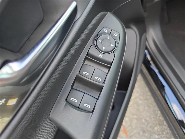 new 2025 Buick Envista car, priced at $24,300