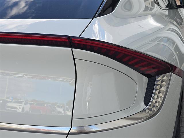 used 2022 Kia EV6 car, priced at $21,499