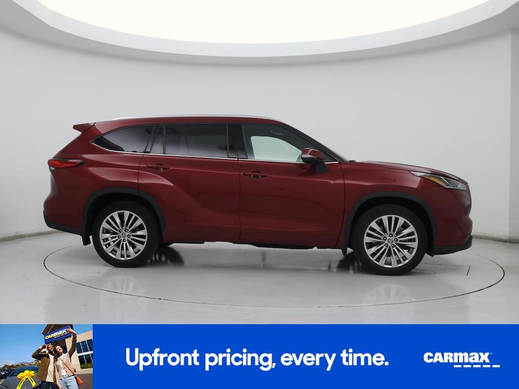 used 2023 Toyota Highlander car, priced at $44,998