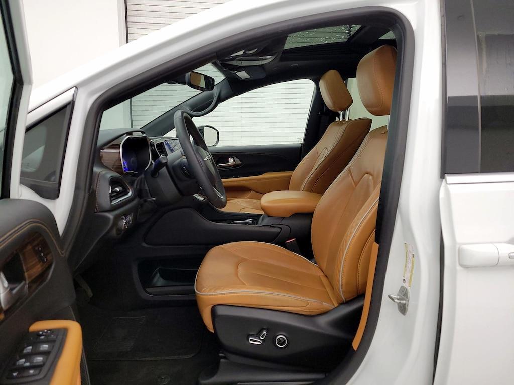 used 2023 Chrysler Pacifica Hybrid car, priced at $37,998