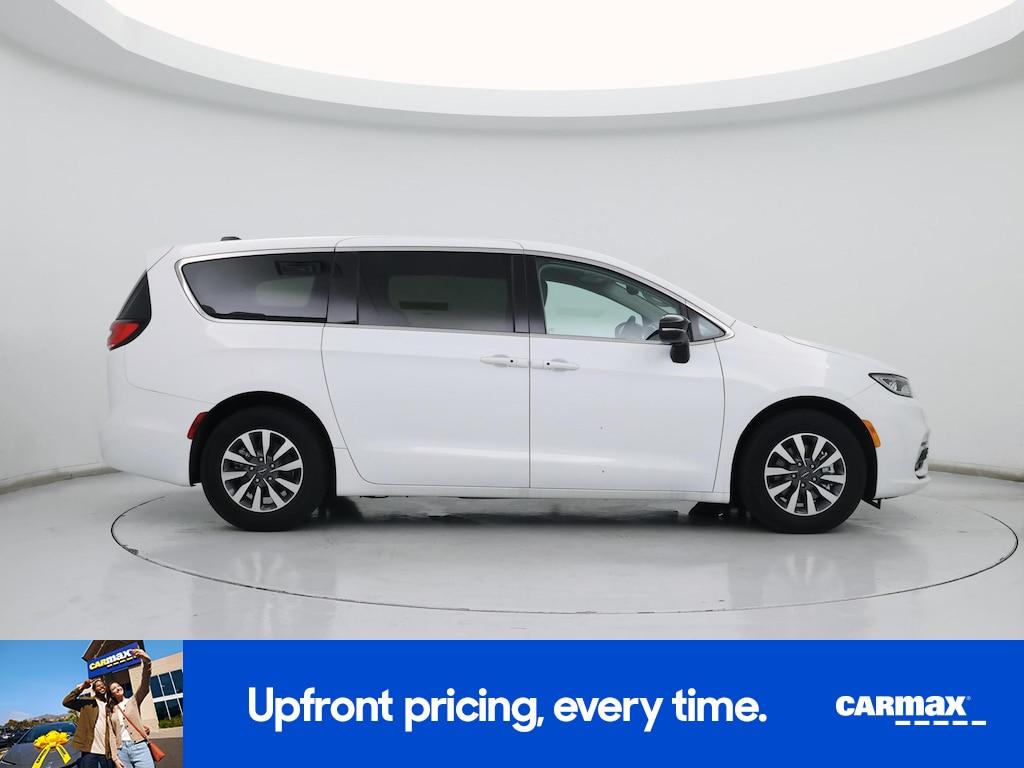 used 2024 Chrysler Pacifica Hybrid car, priced at $38,998
