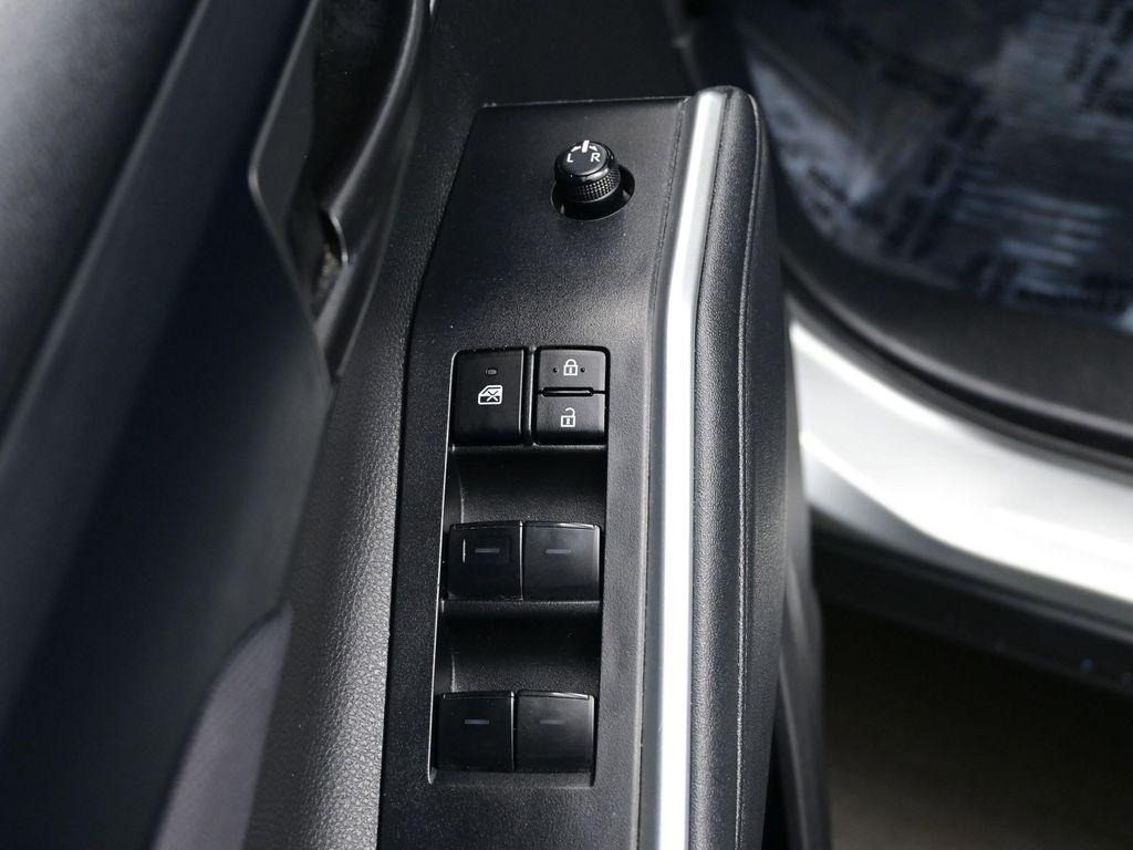 used 2024 Toyota Highlander car, priced at $30,390