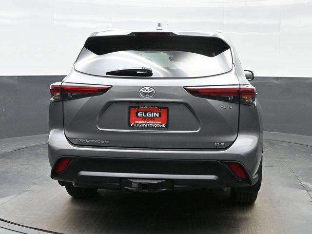 used 2025 Toyota Highlander Hybrid car, priced at $46,990