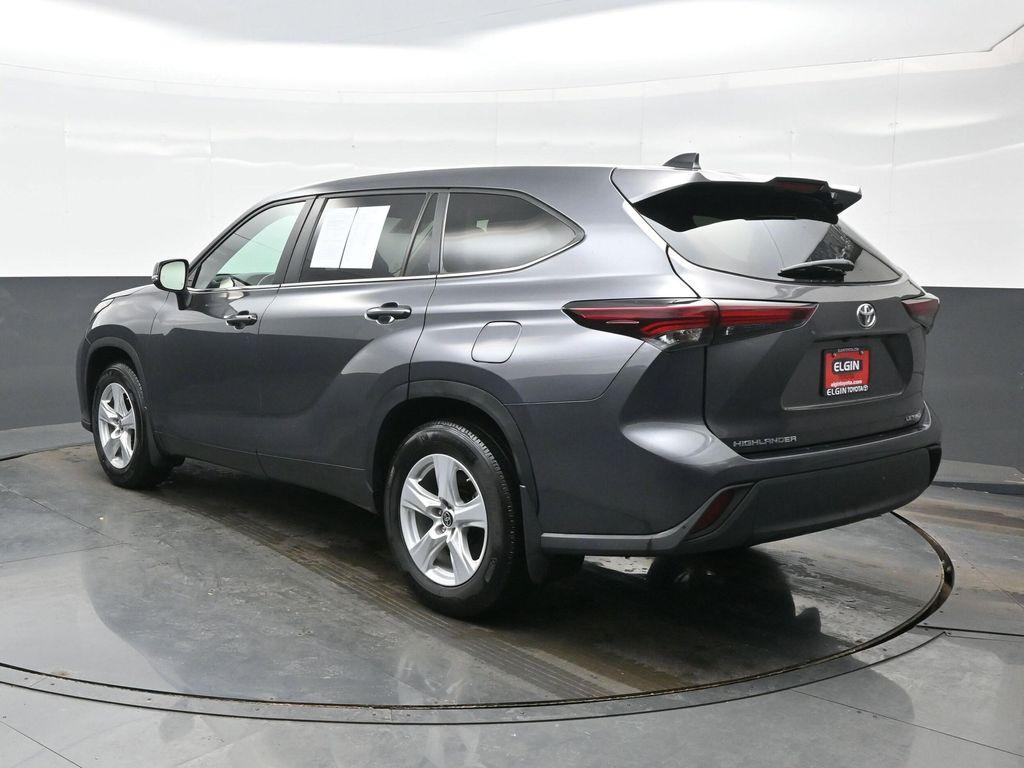 used 2024 Toyota Highlander car, priced at $31,290