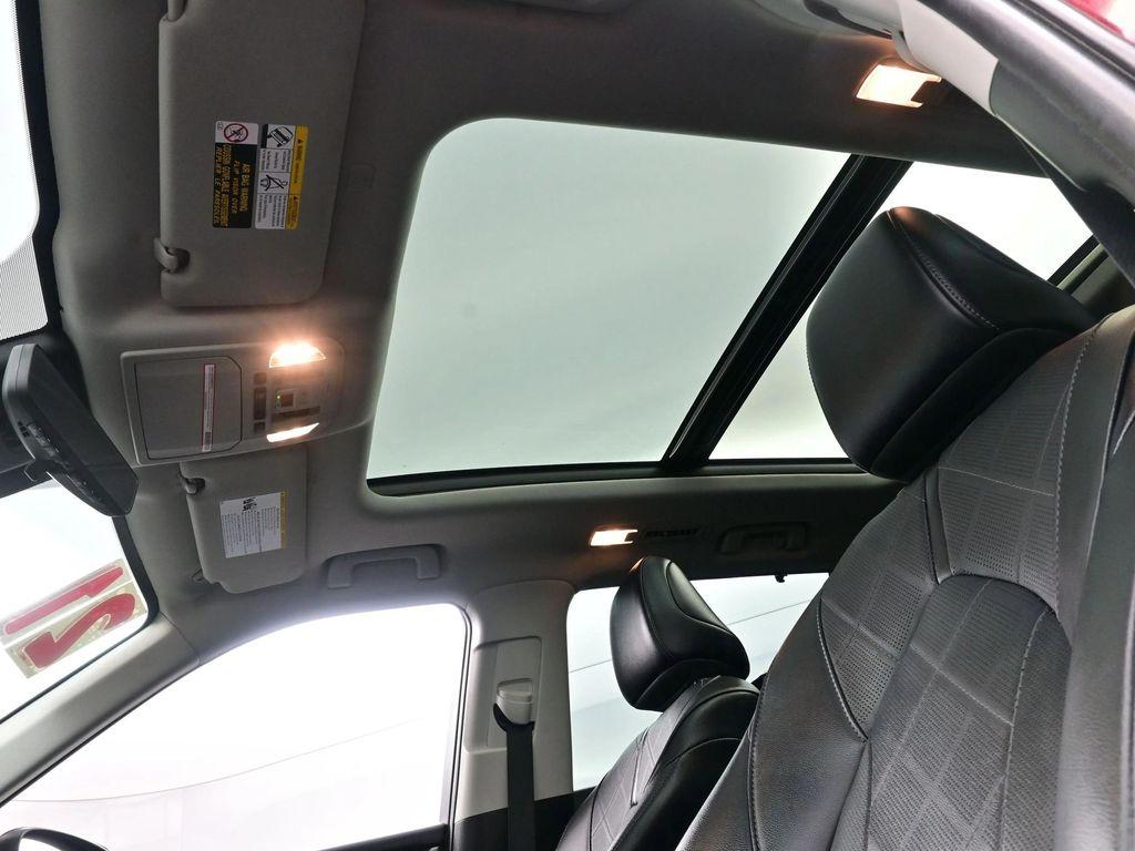 used 2021 Toyota Highlander Hybrid car, priced at $29,390