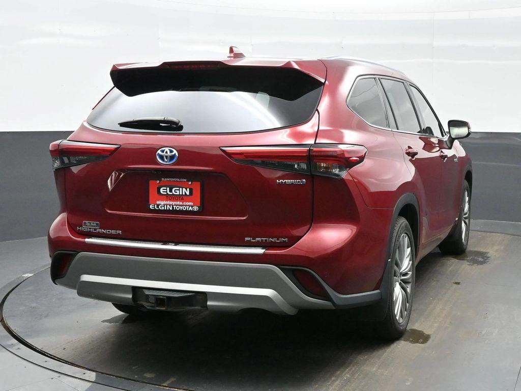 used 2021 Toyota Highlander Hybrid car, priced at $29,390