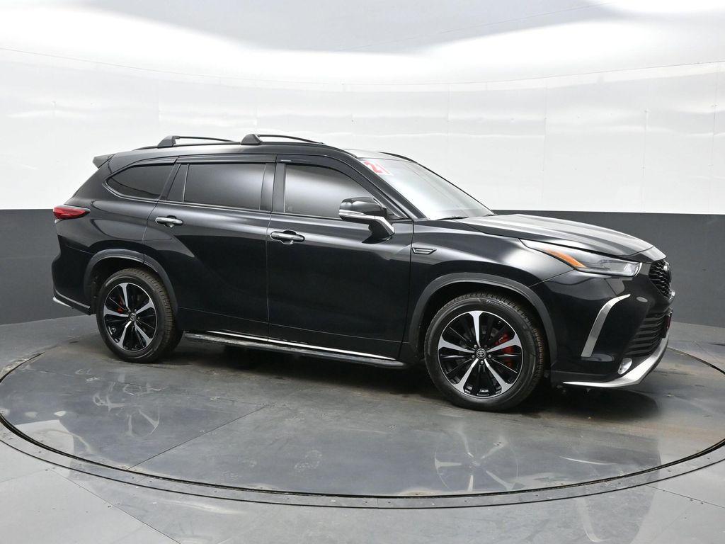 used 2021 Toyota Highlander car, priced at $31,990