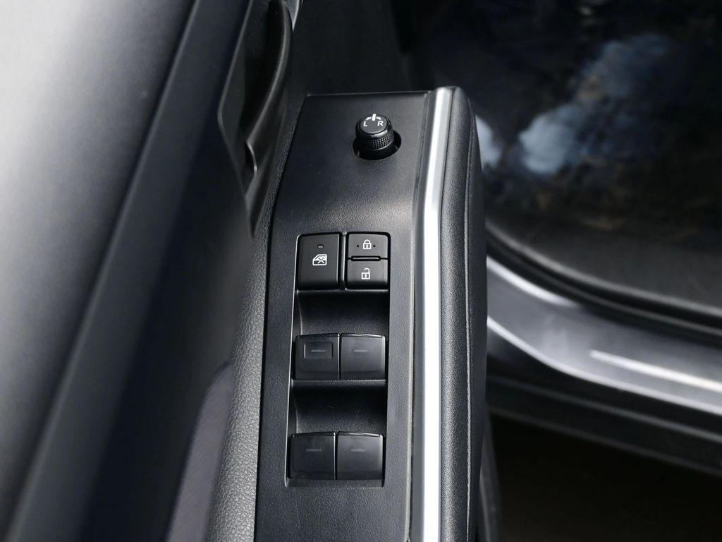 used 2024 Toyota Highlander car, priced at $30,490