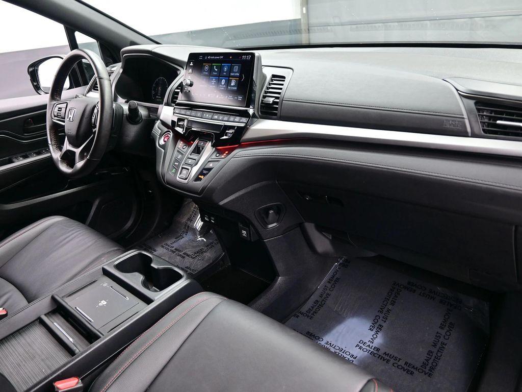 used 2025 Honda Odyssey car, priced at $39,790
