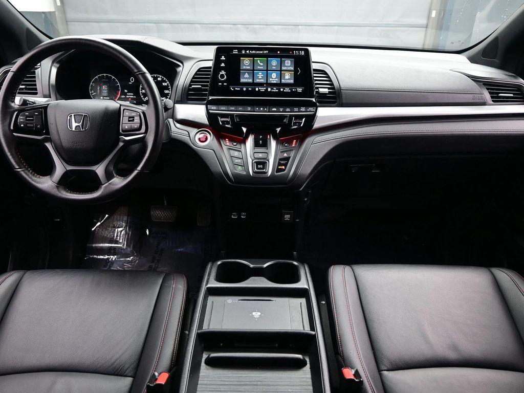 used 2025 Honda Odyssey car, priced at $39,790