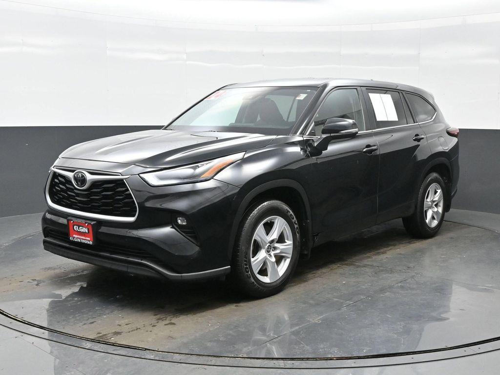 used 2024 Toyota Highlander car, priced at $30,990