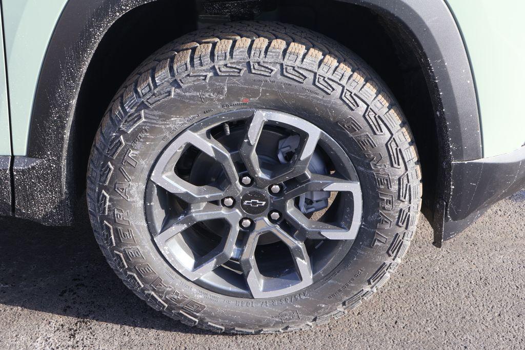 new 2026 Chevrolet Equinox car, priced at $40,985