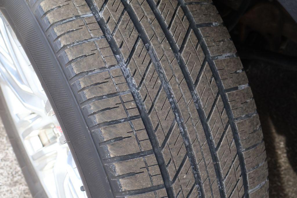 used 2024 GMC Yukon car, priced at $50,345