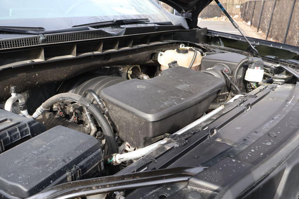 used 2024 GMC Yukon car, priced at $50,345