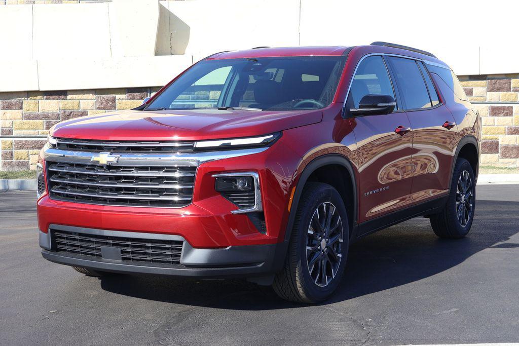 new 2026 Chevrolet Traverse car, priced at $48,440