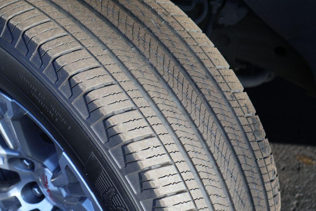 used 2024 GMC Sierra 1500 car, priced at $48,102