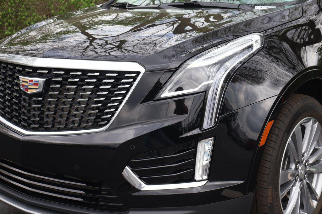used 2023 Cadillac XT5 car, priced at $36,005