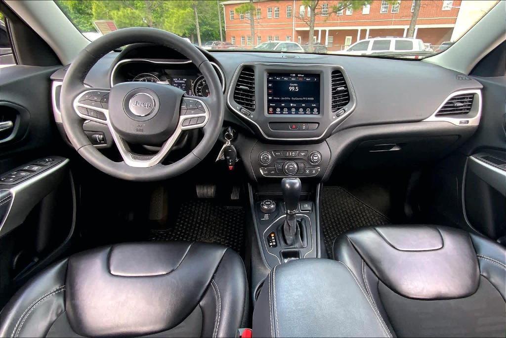 used 2022 Jeep Cherokee car, priced at $23,501