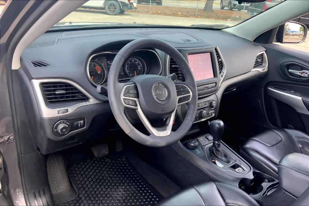 used 2022 Jeep Cherokee car, priced at $23,501