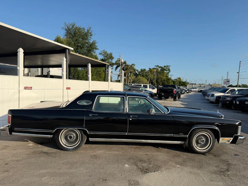 used 1979 Lincoln Town Car car, priced at $9,995
