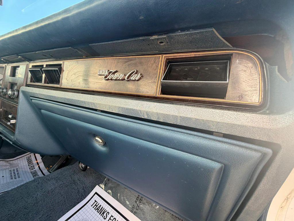 used 1979 Lincoln Town Car car, priced at $9,995