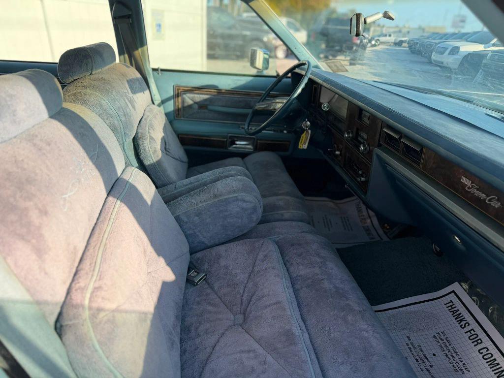 used 1979 Lincoln Town Car car, priced at $9,995