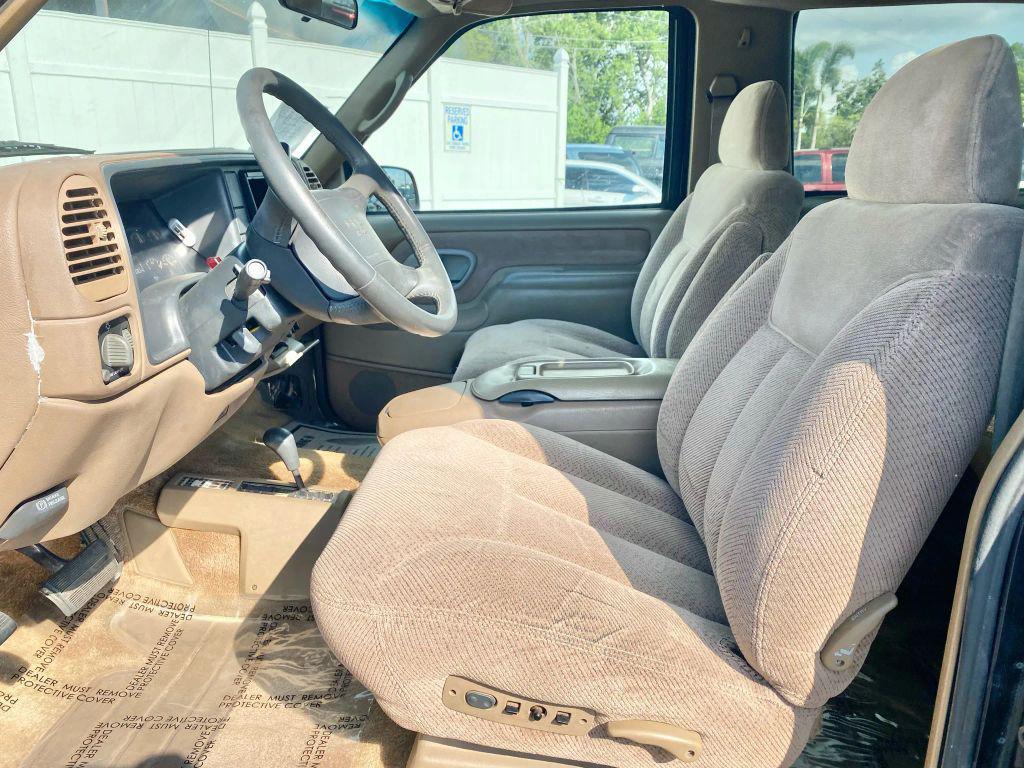 used 1995 GMC Yukon car, priced at $11,995