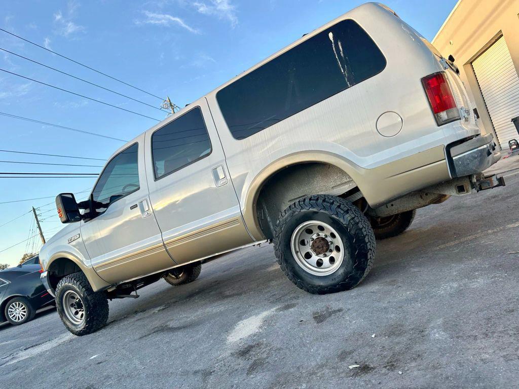 used 2000 Ford Excursion car, priced at $9,995