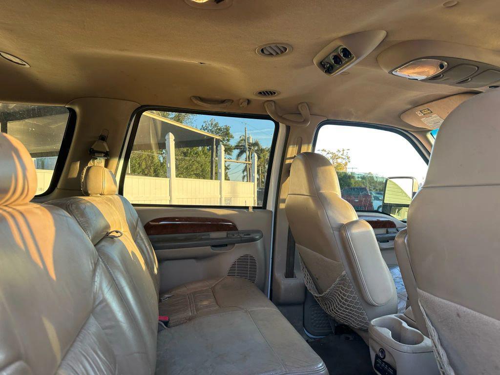 used 2000 Ford Excursion car, priced at $9,995
