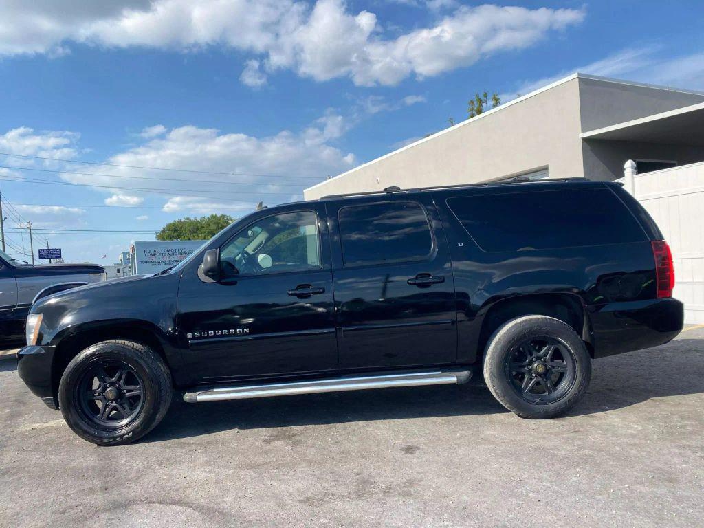 used 2007 Chevrolet Suburban car, priced at $6,995