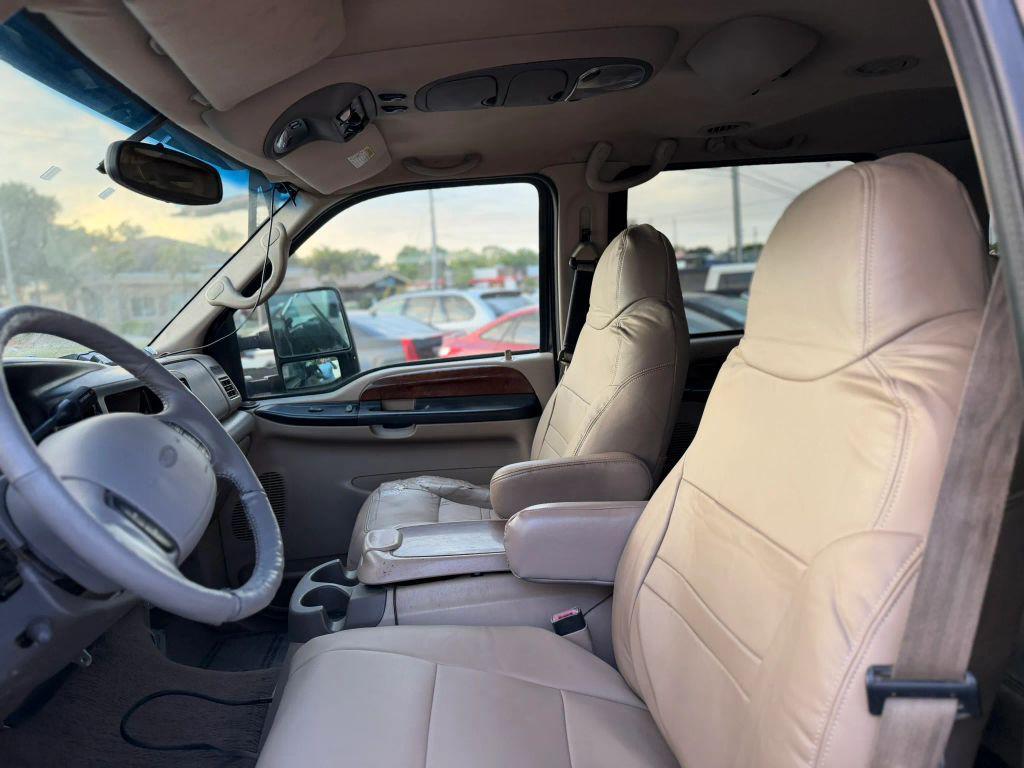used 2000 Ford Excursion car, priced at $9,995