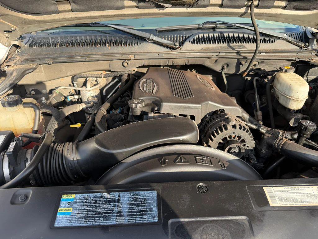 used 2003 Chevrolet Suburban car, priced at $15,995