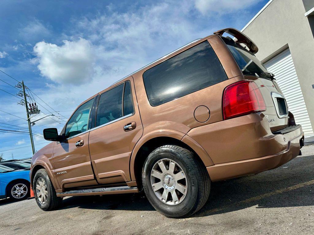 used 2004 Lincoln Navigator car, priced at $4,895