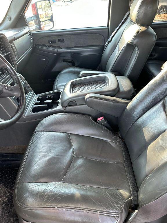 used 2003 Chevrolet Silverado 2500 car, priced at $12,995