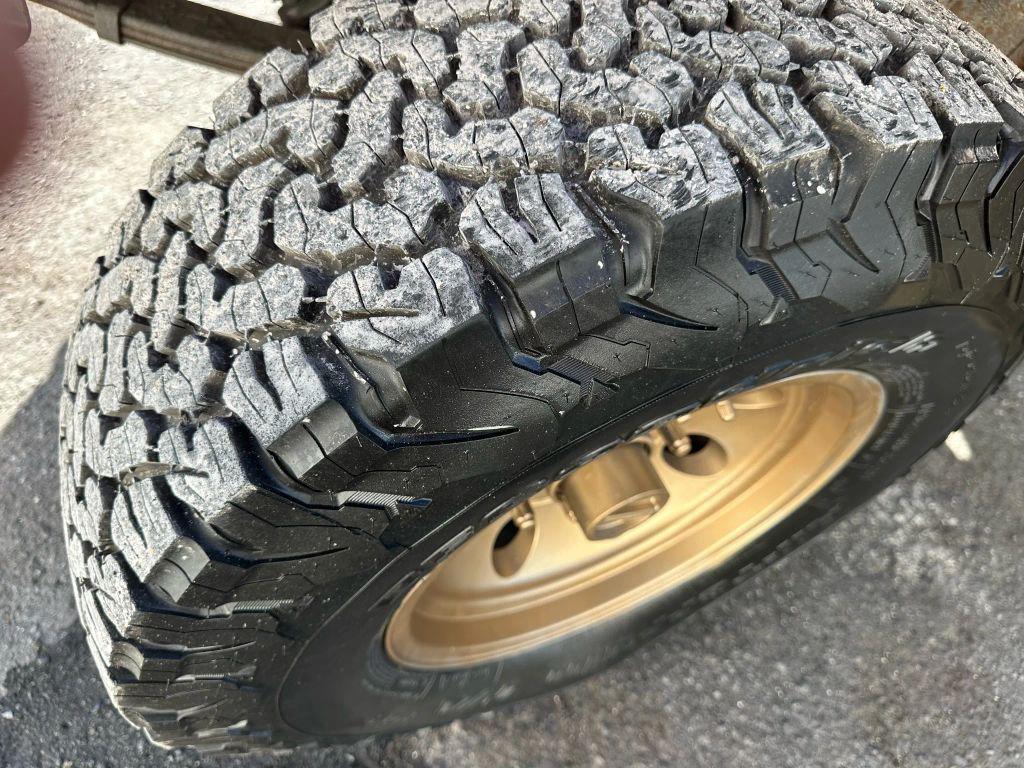 used 2000 Ford Excursion car, priced at $9,995