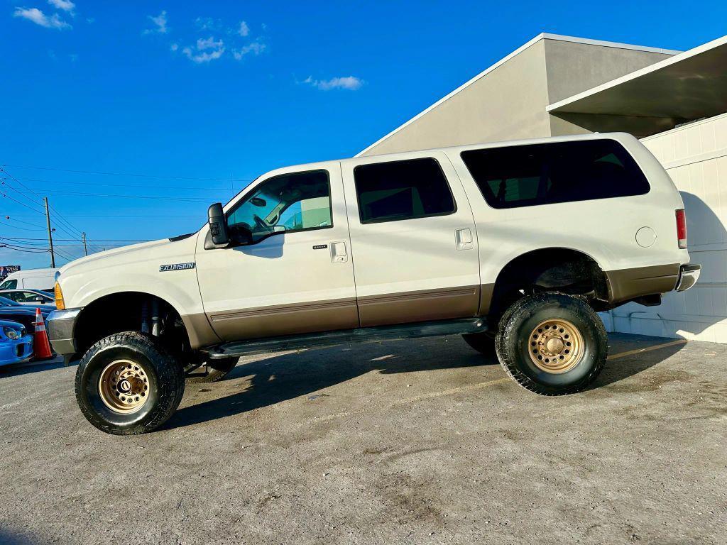 used 2001 Ford Excursion car, priced at $11,995