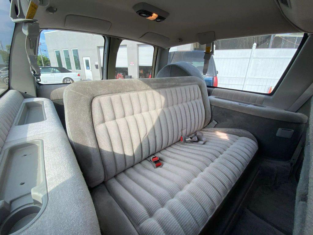 used 1994 Chevrolet Suburban car, priced at $6,995