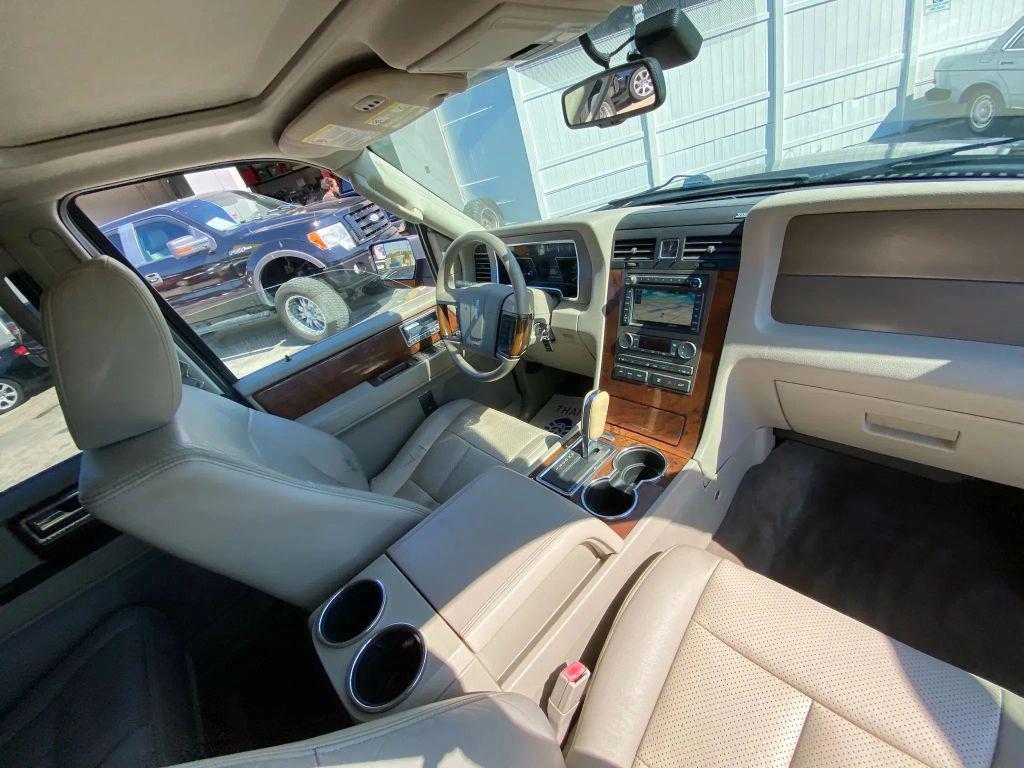 used 2013 Lincoln Navigator car, priced at $7,995