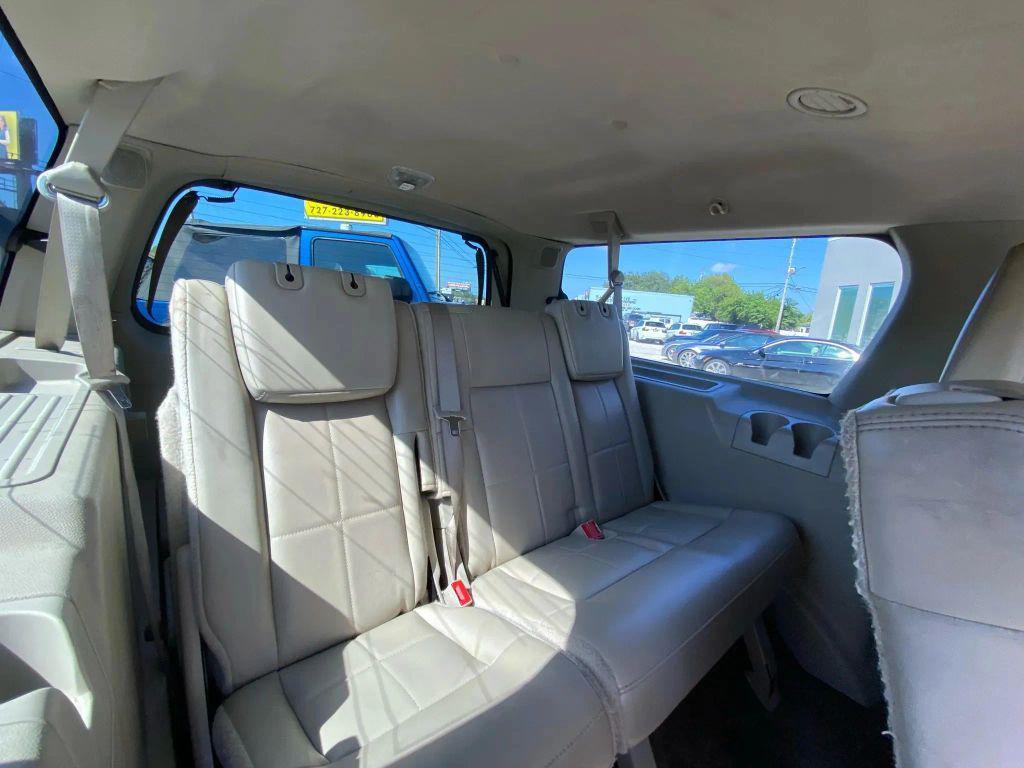 used 2013 Lincoln Navigator car, priced at $7,995