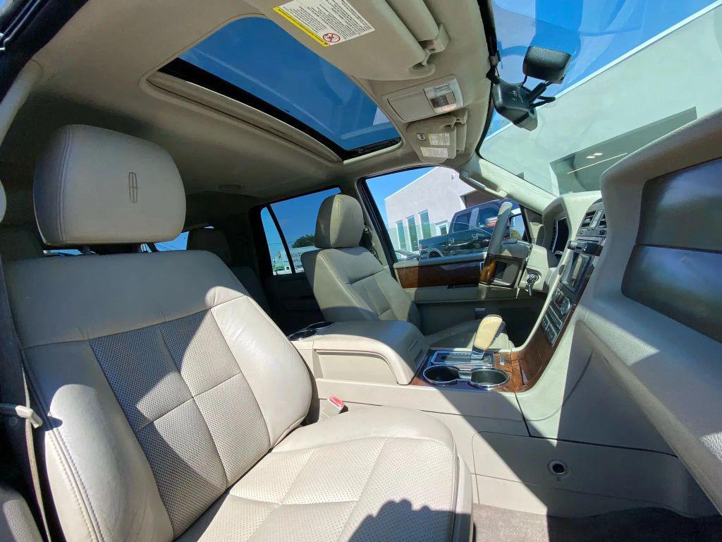 used 2013 Lincoln Navigator car, priced at $7,995