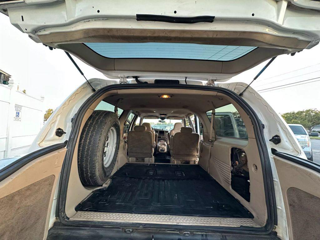 used 2002 Ford Excursion car, priced at $5,995