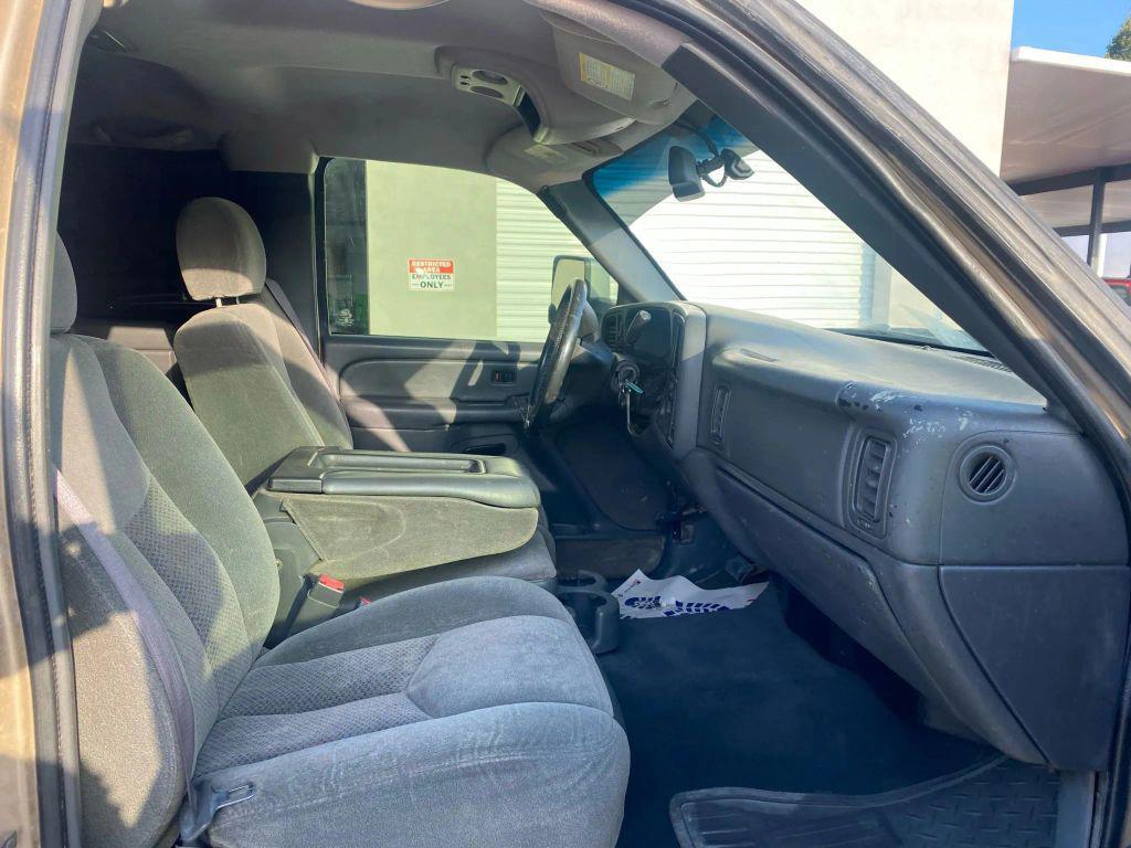 used 2005 Chevrolet Silverado 2500 car, priced at $14,995