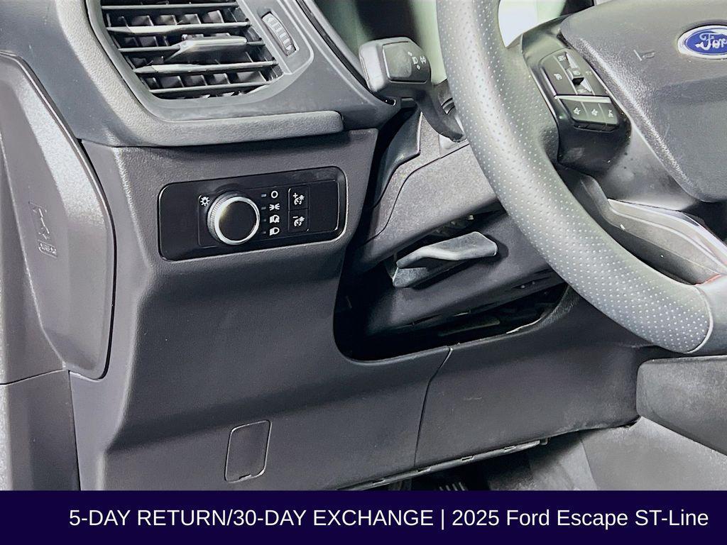 used 2025 Ford Escape car, priced at $21,999