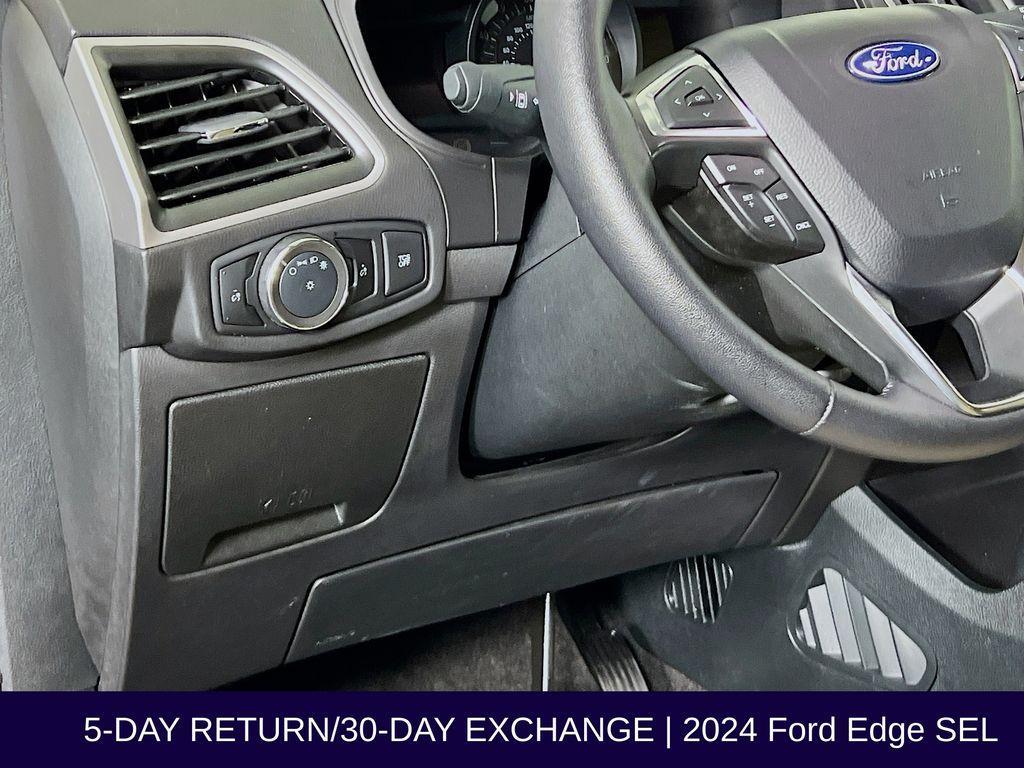 used 2024 Ford Edge car, priced at $29,480